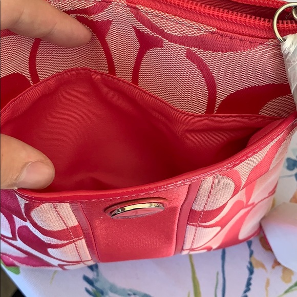 BRAND NEW - Pink Coach Crossbody Purse - Picture 7 of 7